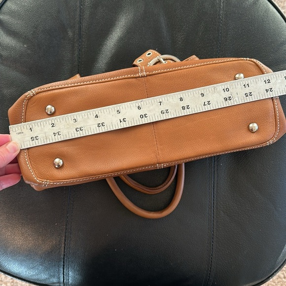 Tignanello Supple Brown 100% Leather Tote Bag with Interior Compartments - Picture 8 of 9